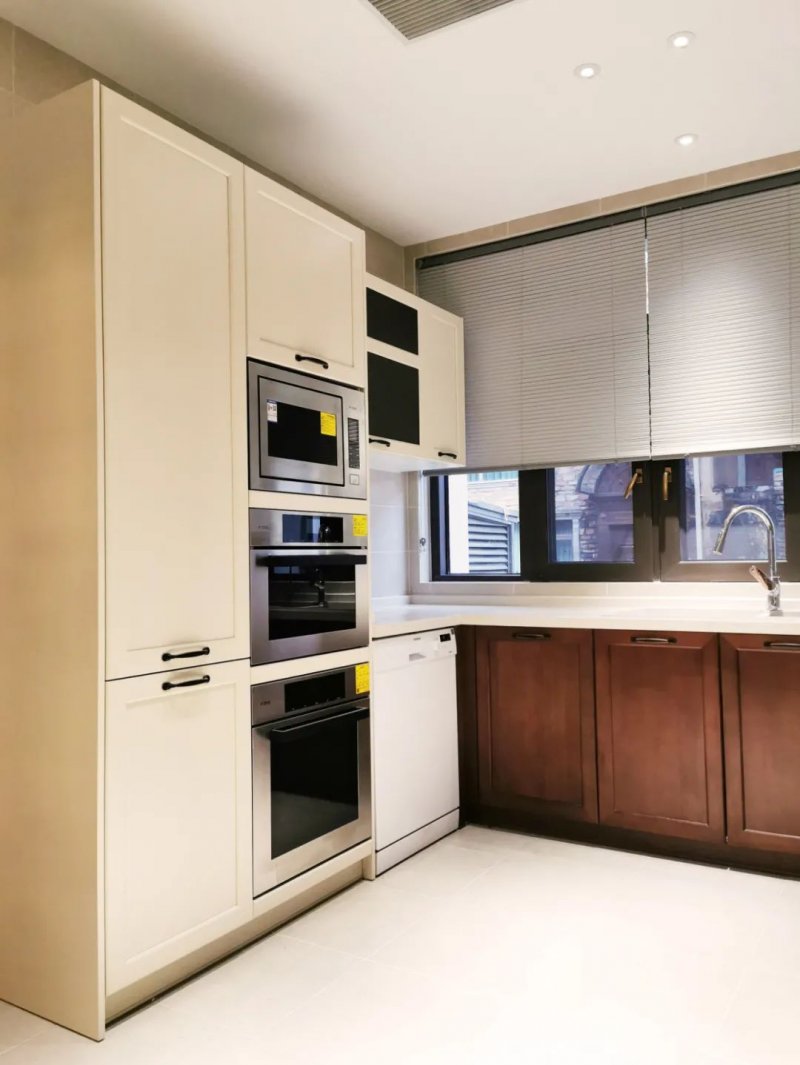 廚房微波爐的黃金位置 高柜設(shè)計(jì)及其效果圖欣賞